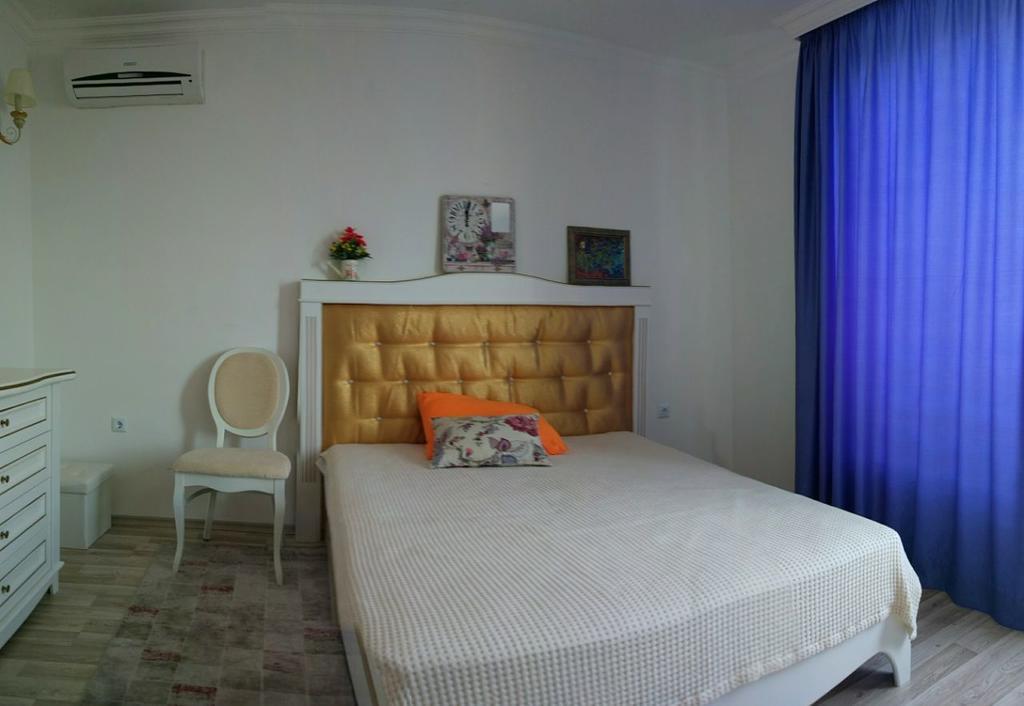 Sirena Apartment Sveti Vlas Oda fotoğraf