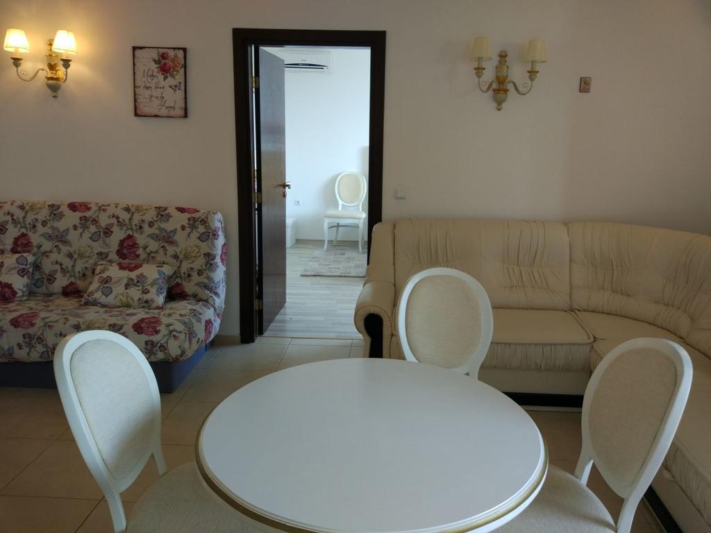 Sirena Apartment Sveti Vlas Oda fotoğraf
